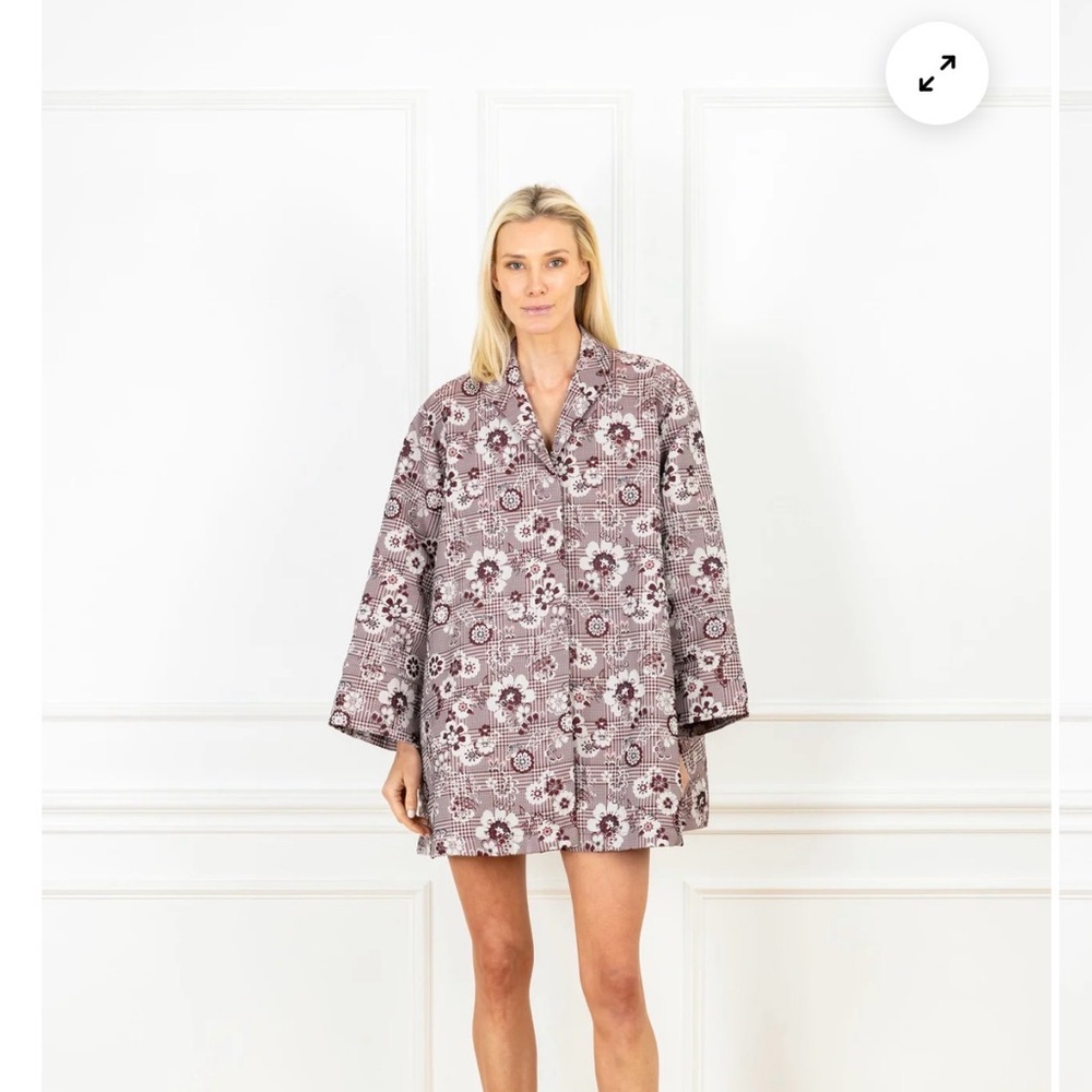 Elegant Floral Women's Robe